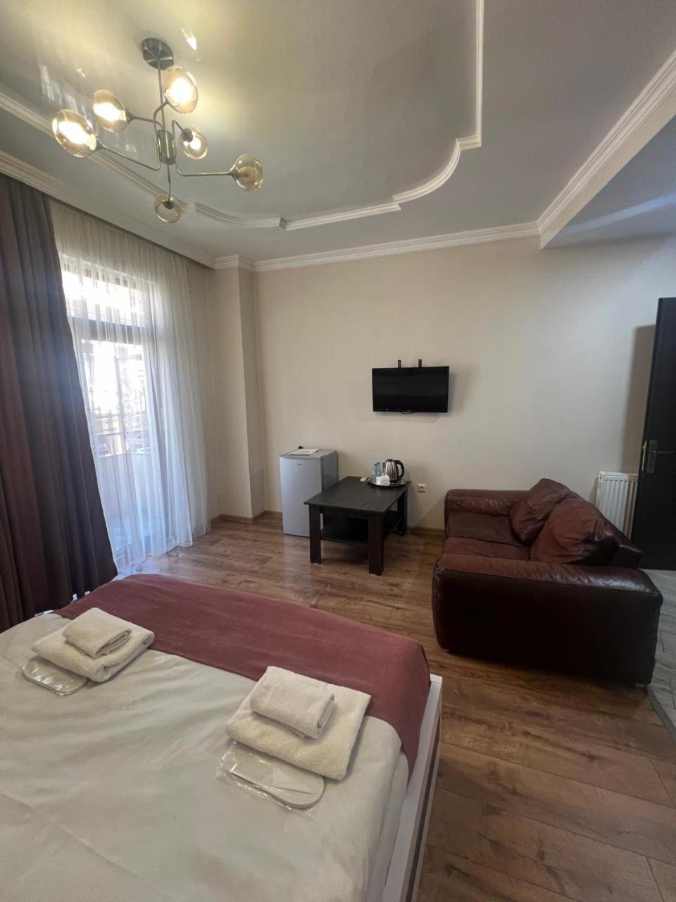 Mahali Hotel Batumi Exterior photo